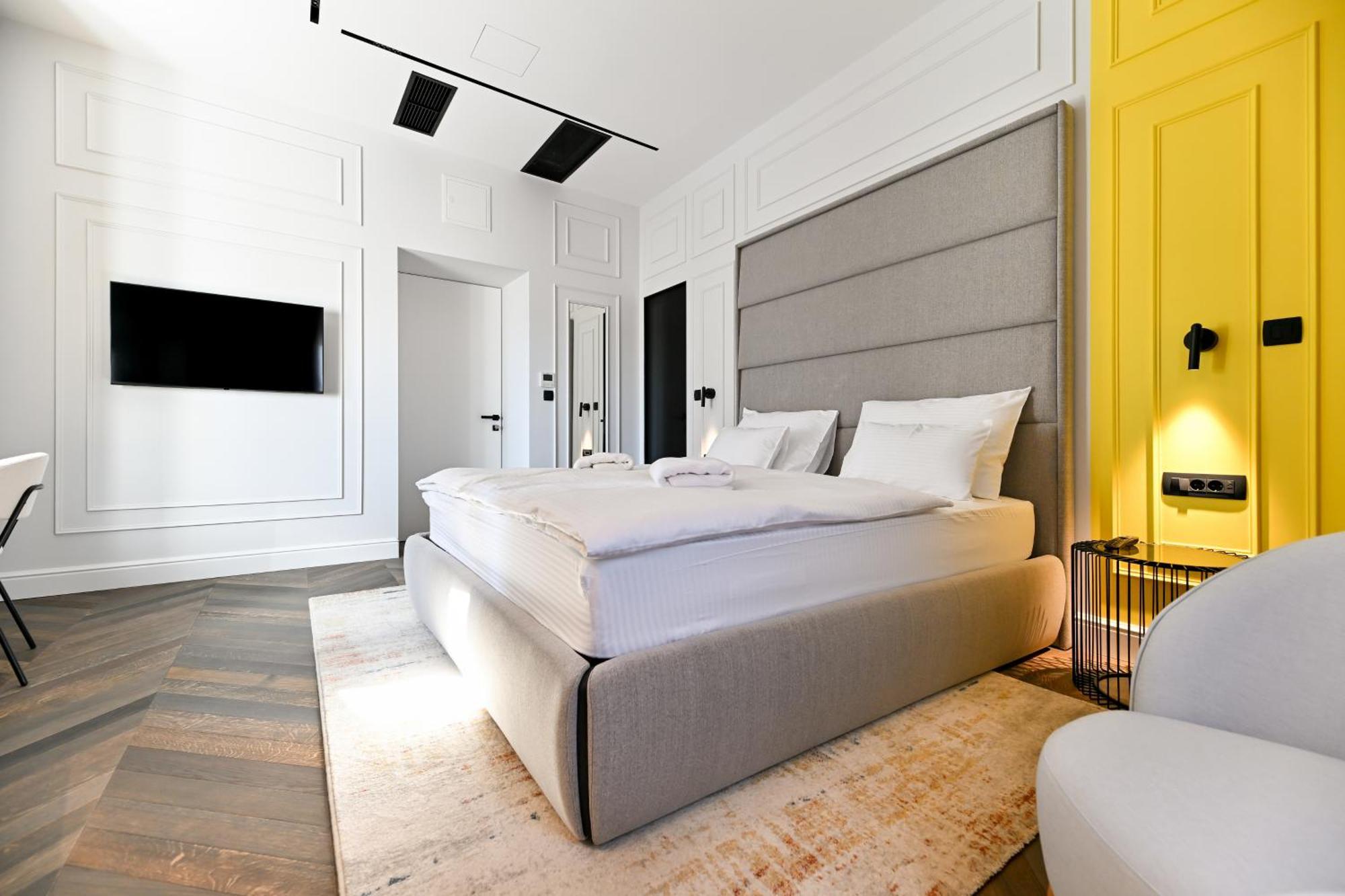 Three Pearls Deluxe Rooms & Studios Zadar Ngoại thất bức ảnh