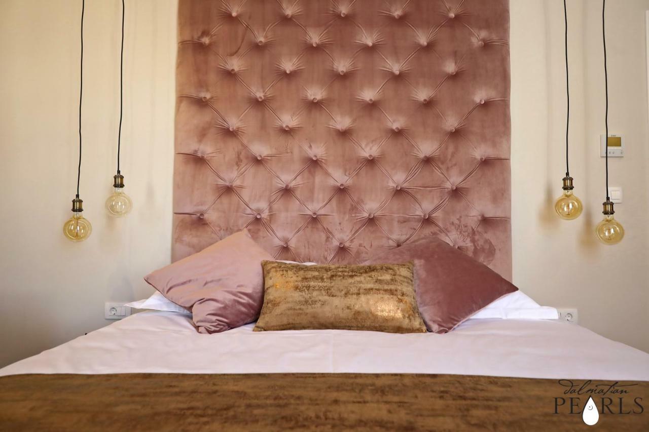 Three Pearls Deluxe Rooms & Studios Zadar Ngoại thất bức ảnh