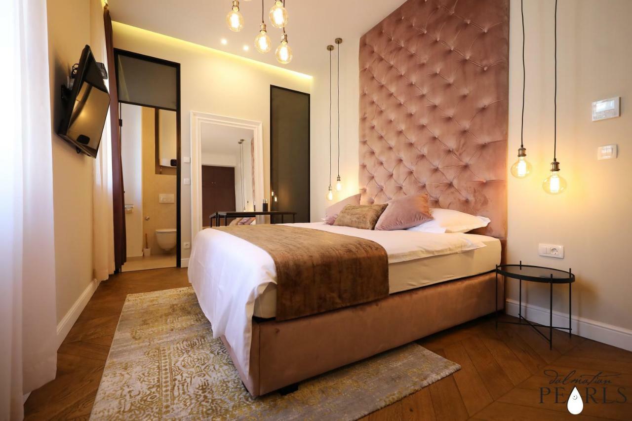 Three Pearls Deluxe Rooms & Studios Zadar Ngoại thất bức ảnh